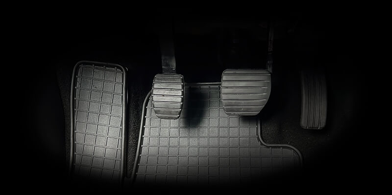 Erklärung der Kupplung im Auto und ihrer wichtigsten Aufgabe im Zusammenspiel zwischen Motor und Getriebe sowie im Fahrbetrieb.