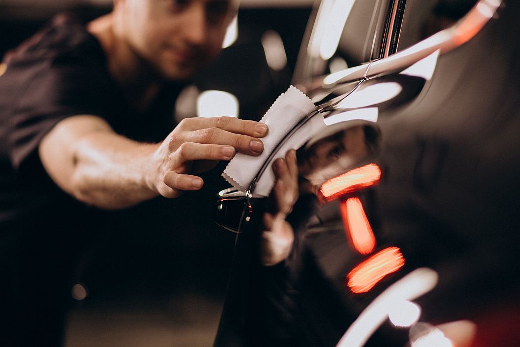 Autodetailing für langfristigen Lackschutz